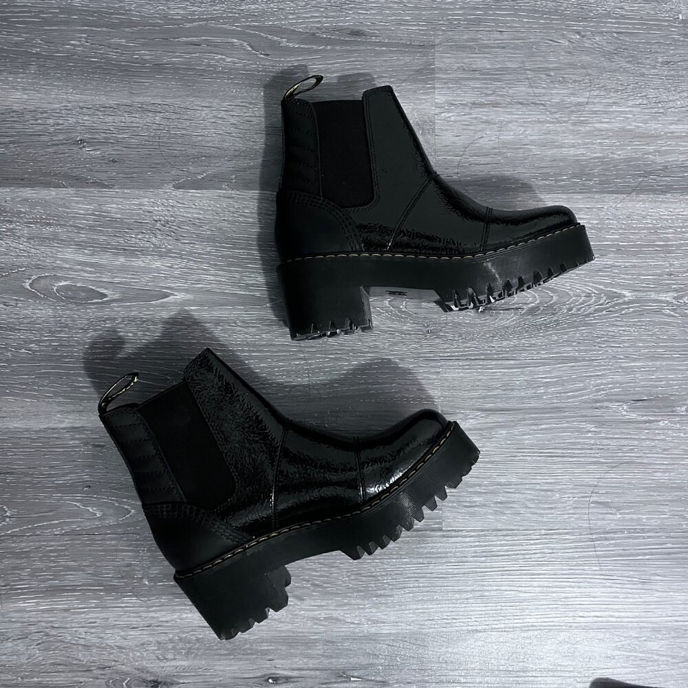 NWT Dr. Martens Rozalie Distressed Patent Heeled Chelsea Boots Sz 7 US - Picture 6 of 12